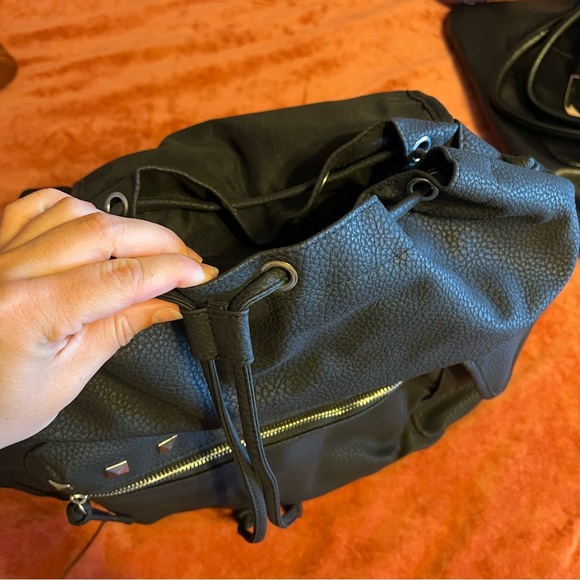 Backpack - Picture 7 of 10